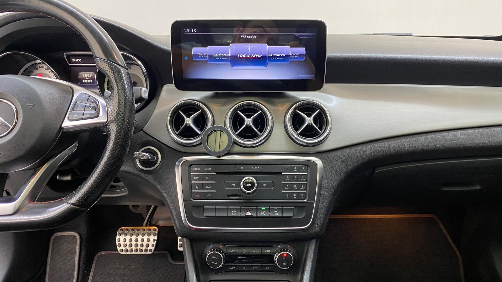 MERCEDES CLA 19